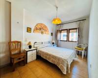 Segunda mano - Casa adosada / Duplex/ Esquina - La Mata