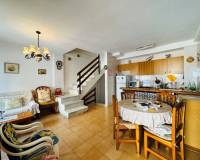 Segunda mano - Casa adosada / Duplex/ Esquina - La Mata