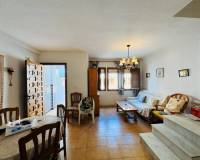 Segunda mano - Casa adosada / Duplex/ Esquina - La Mata