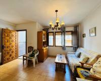 Segunda mano - Casa adosada / Duplex/ Esquina - La Mata
