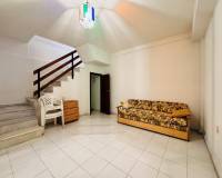Segunda mano - Casa adosada / Duplex/ Esquina - La Mata