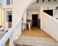 Segunda mano - Casa adosada / Duplex/ Esquina - La Mata