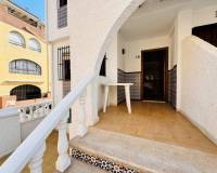 Segunda mano - Casa adosada / Duplex/ Esquina - La Mata