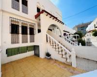 Segunda mano - Casa adosada / Duplex/ Esquina - La Mata