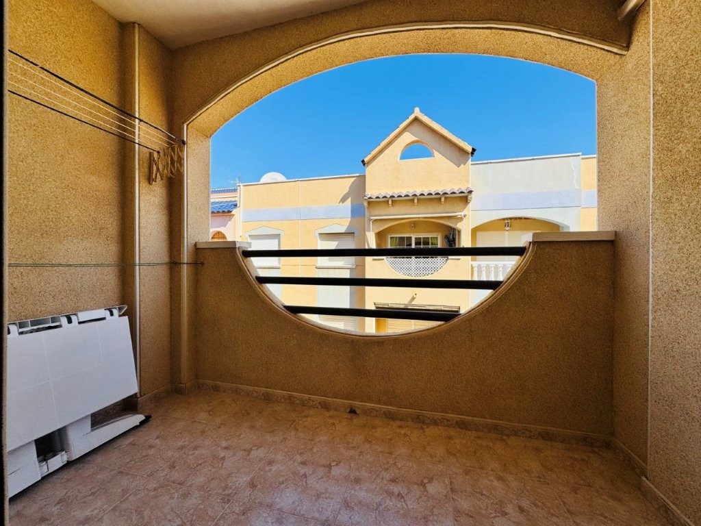 House in Torrelamata - Image 3