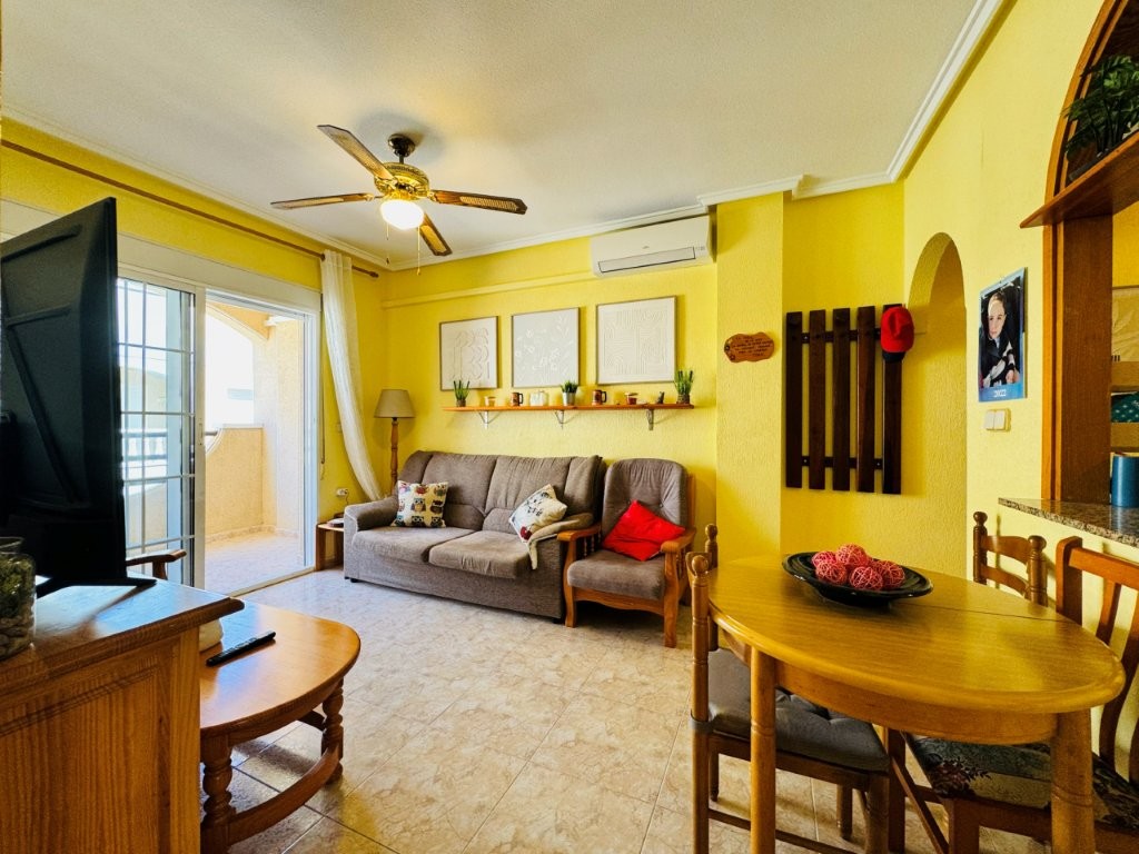 House in Torrelamata - Image 4